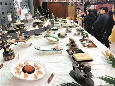 中国六大古都美食文化研讨会在西安举行